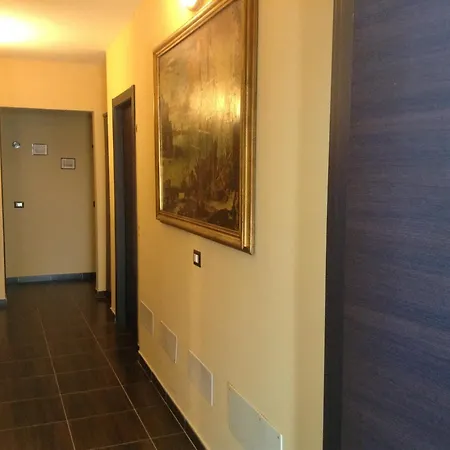 Hotel De La Relais 3*