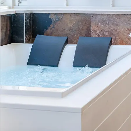 De La Relais Hotel 3*