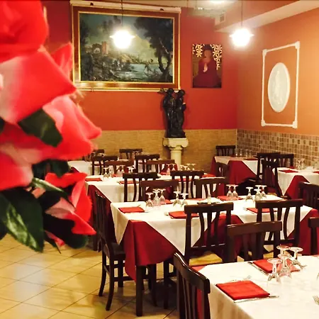 Hotel De La Relais 3*