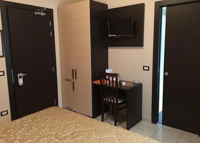 De La Relais 3* פיומיצ'ינו